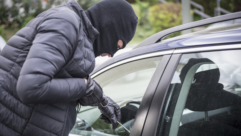 «Известия»: угнанные в Европе машины несут риски для покупателей в России