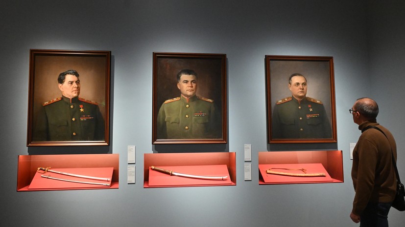 Иностранные педагоги из 17 государств посетили выставку «Великая Победа. Россия — Моя история»