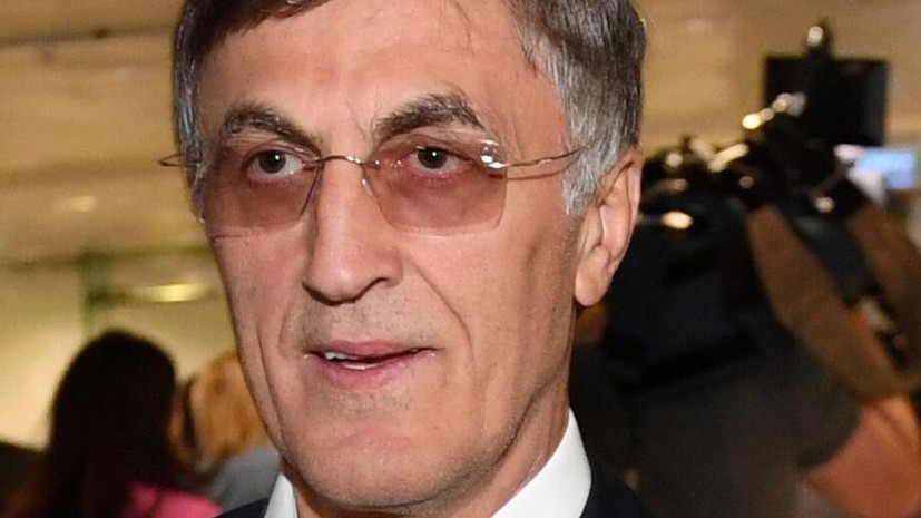 Суд признал Гаджиева, его сына и сестру участниками экстремистского объединения