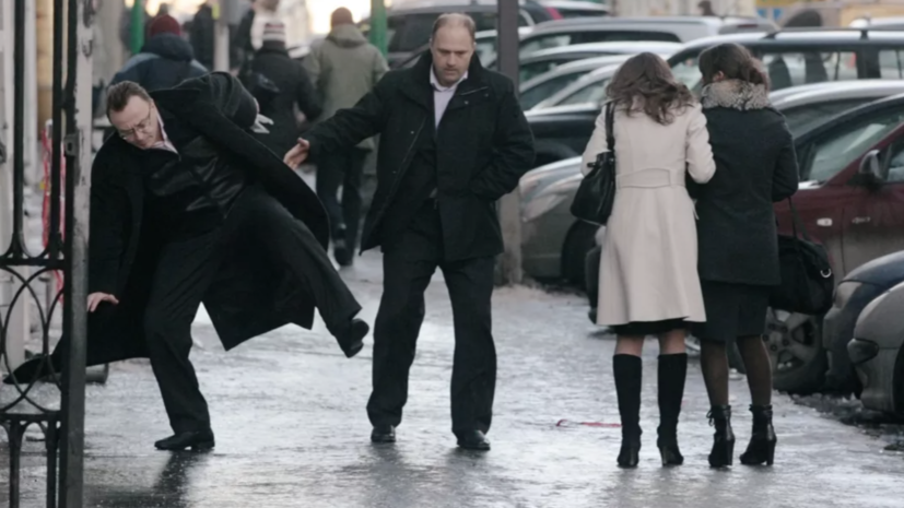 В МЧС предупредили о мокром снеге и гололедице в ночь на 23 ноября в Москве