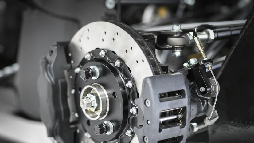 Специалист Демидов: в холодную погоду в авто по-другому работают тормоза