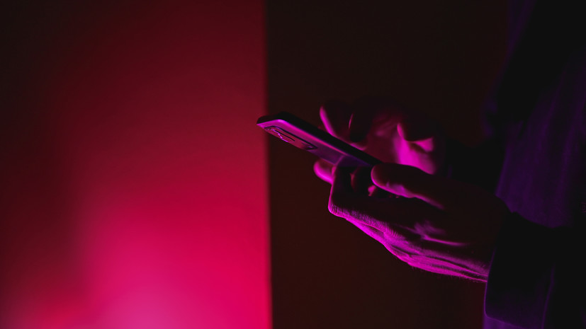 Мошенники стали создавать фейковые магазины с красной икрой перед Новым годом