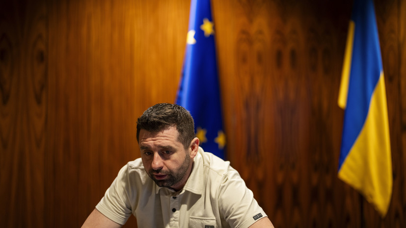 В СБУ заявили, что не собирались выдвигать обвинения Арахамии и Клименко