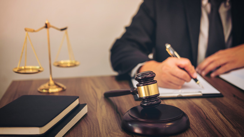 Суд в Петербурге оштрафовал мужчину за нижнее бельё с запрещённой символикой