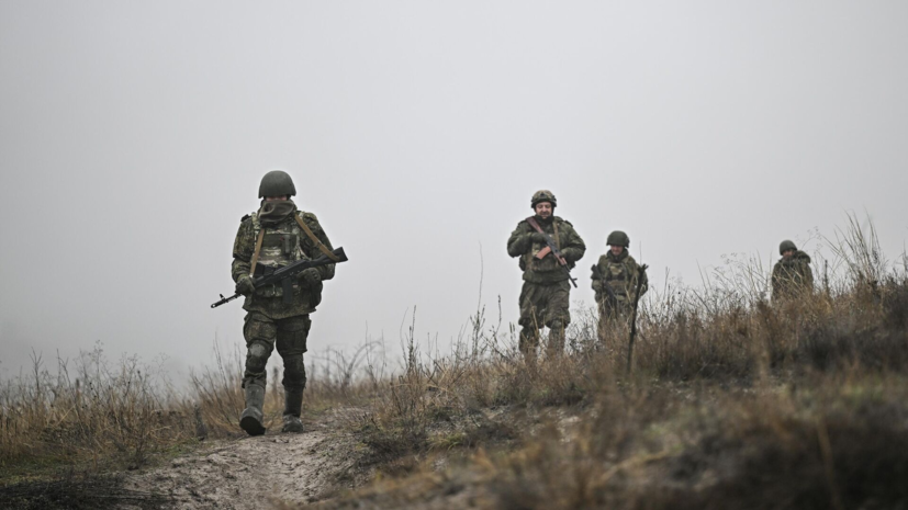 Guardian: коррупционный скандал и успехи ВС России сделали Зеленского уязвимым