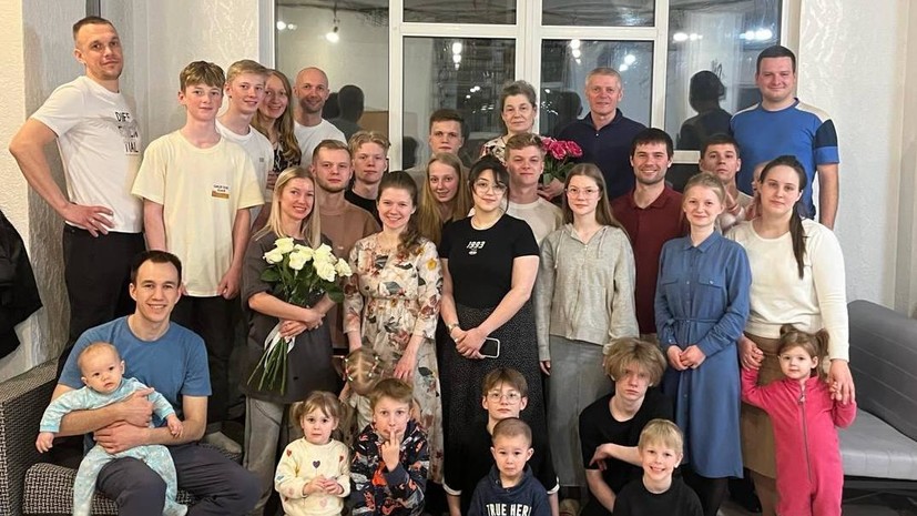 От поколения к поколению: Ирина Махова из Ленинградской области получила орден «Мать-героиня»