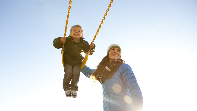 Психолог Заречная: восприятие мира у ребёнка формируется благодаря матери