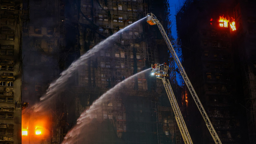 SCMP: 62 человека остаются заблокированными в горящих высотках в Гонконге