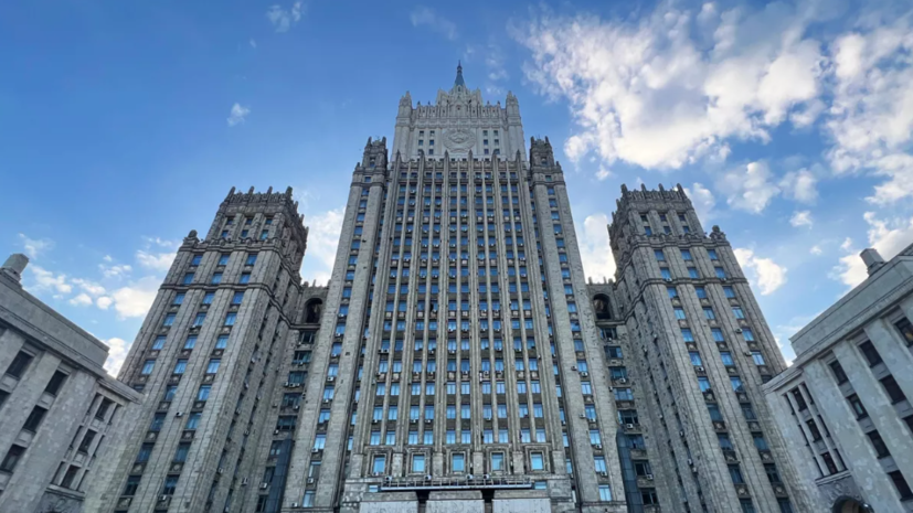 Грушко: МИД России готовит ответ на запрет ЕС выдавать мультивизы россиянам