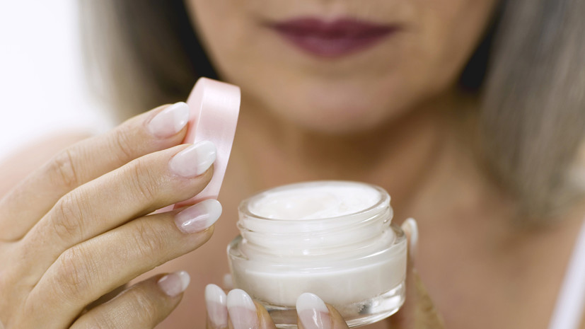 Косметолог: для домашнего ухода можно использовать кремы с церамидами