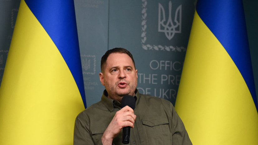 Ермак заявил о содействии проводящим обыски у него дома следователям НАБУ и САП