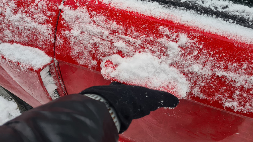 Автоэксперт Ладушкин объяснил, как водителям выбирать перчатки зимой