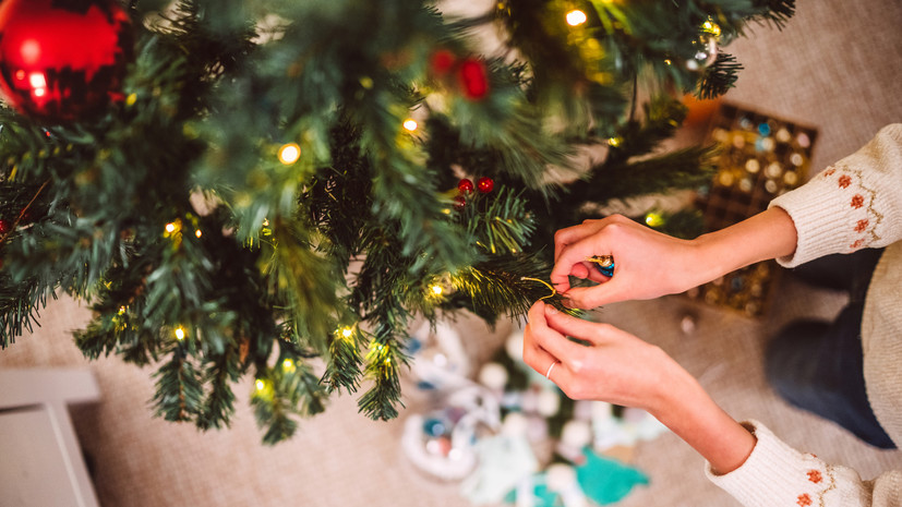 Психолог Морозова посоветовала не наряжать ёлку слишком рано