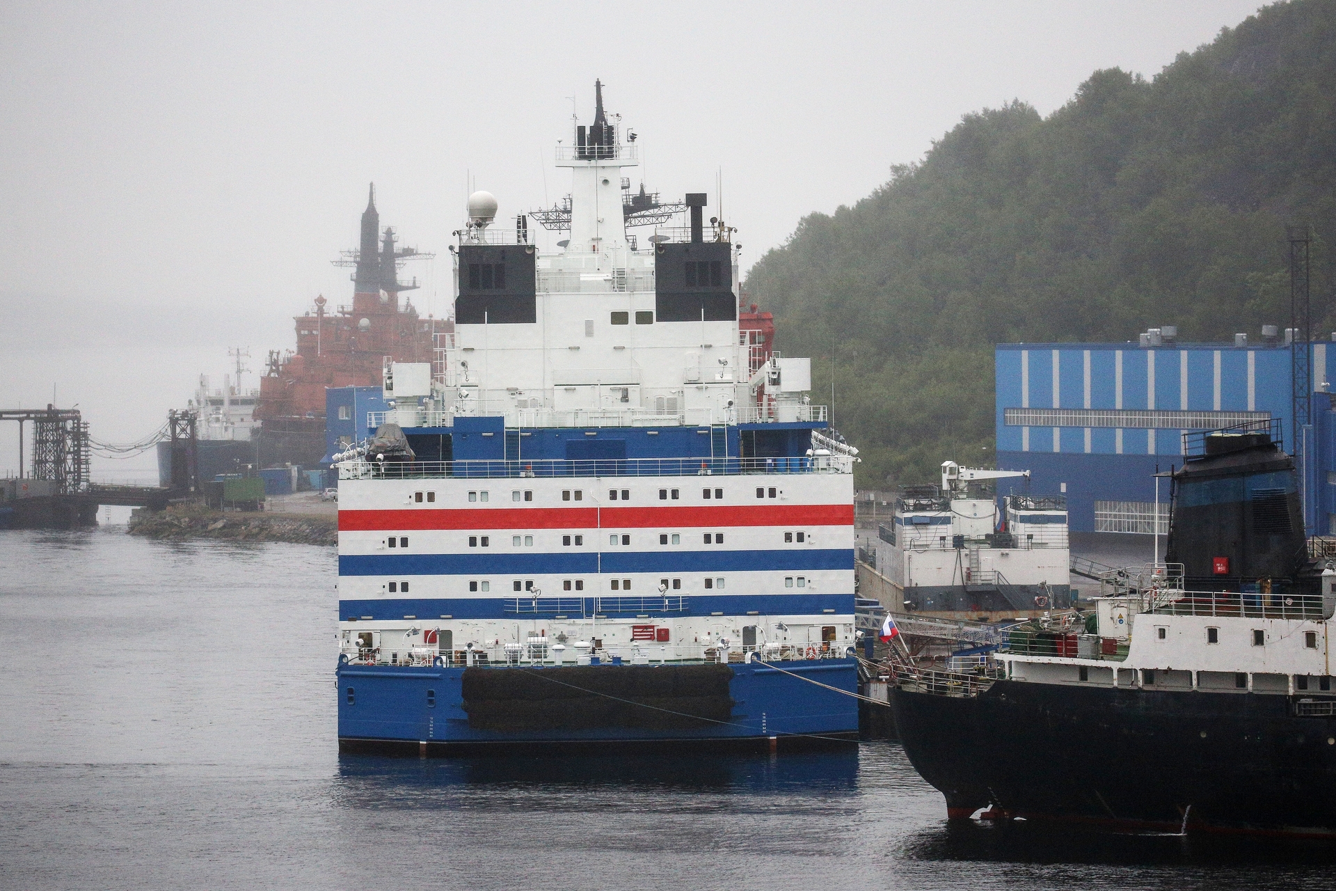 «Северное сияние» и «Академик Ломоносов»: чем уникальны российские плавучие электростанции