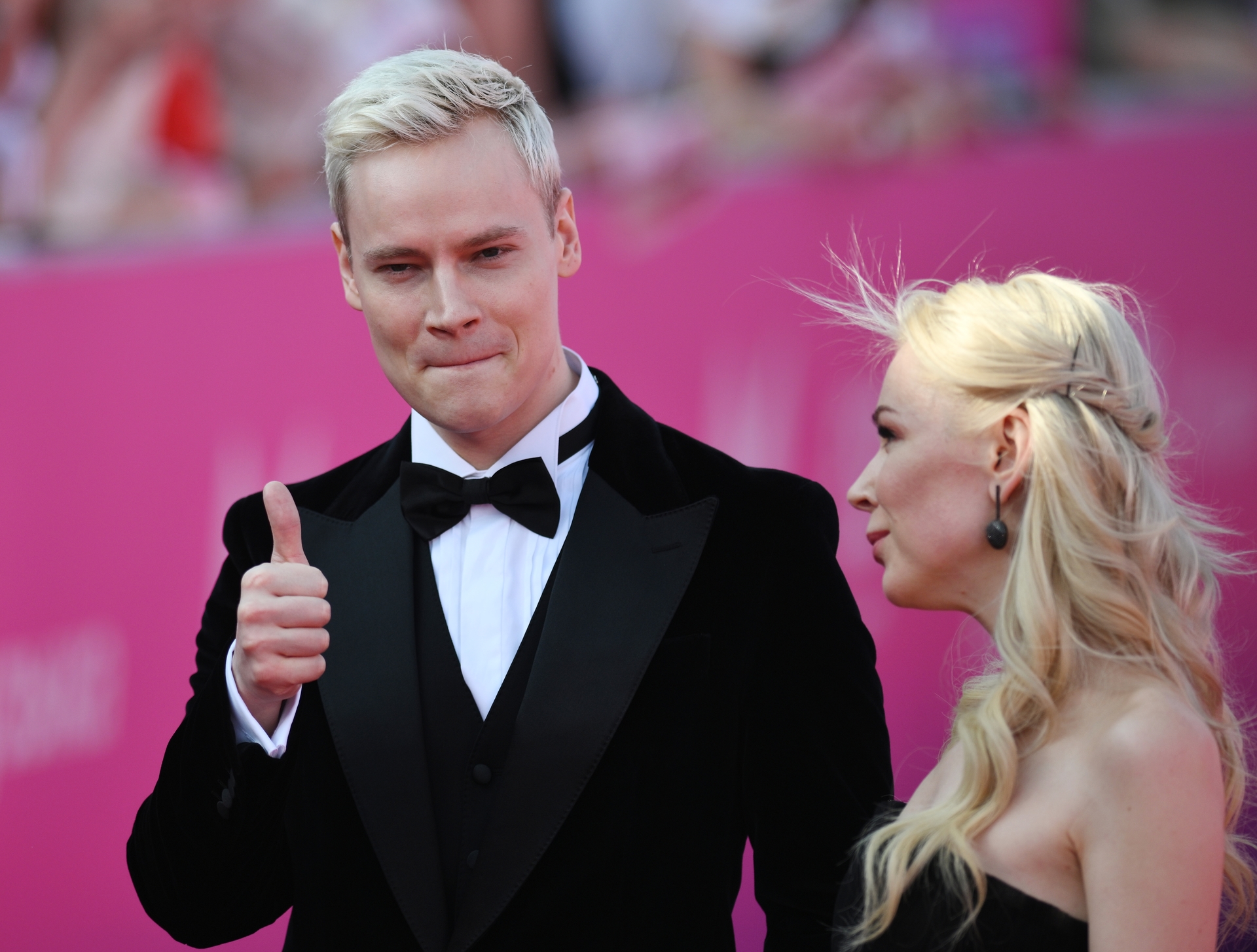 «Нас объединяет любовь к России»: SHAMAN рассказал о регистрации брака с Екатериной Мизулиной