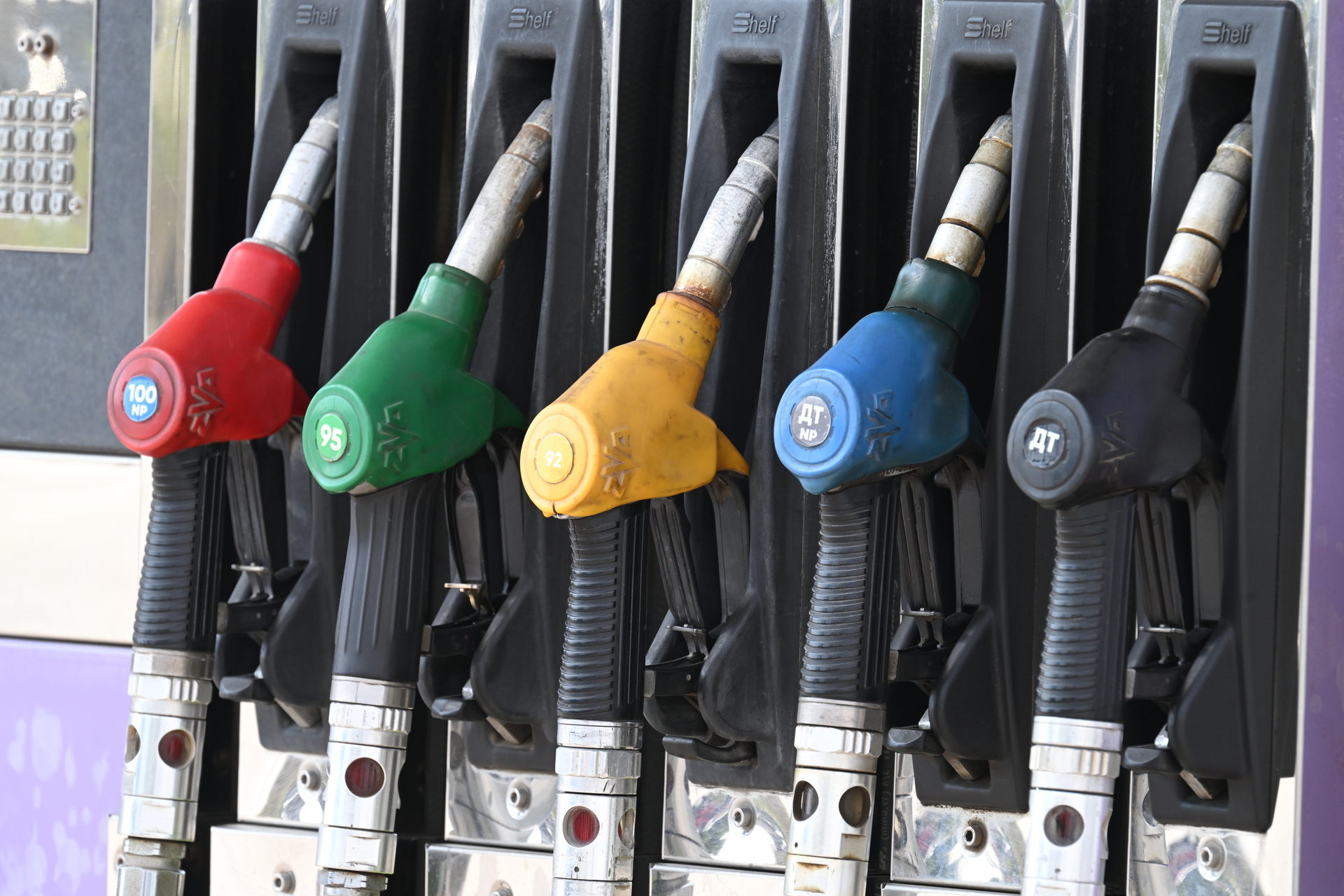 «Лекарственная профилактика для автомобиля»: специалист — о правильном выборе бензина и способах продлить жизнь мотора