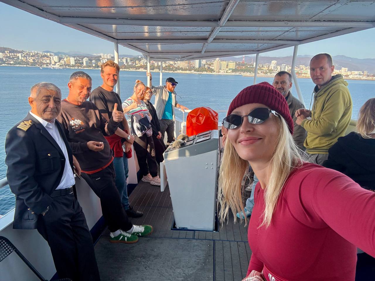 «Настроение упадническое»: пассажиры первого за 14 лет парома из Турции в Сочи более суток прождали захода в порт