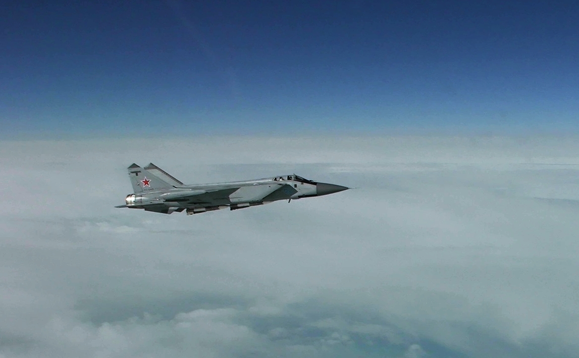 «Просчитывают враждебные действия»: как лётчики ВКС и сотрудники ФСБ предотвращают угоны российских самолётов