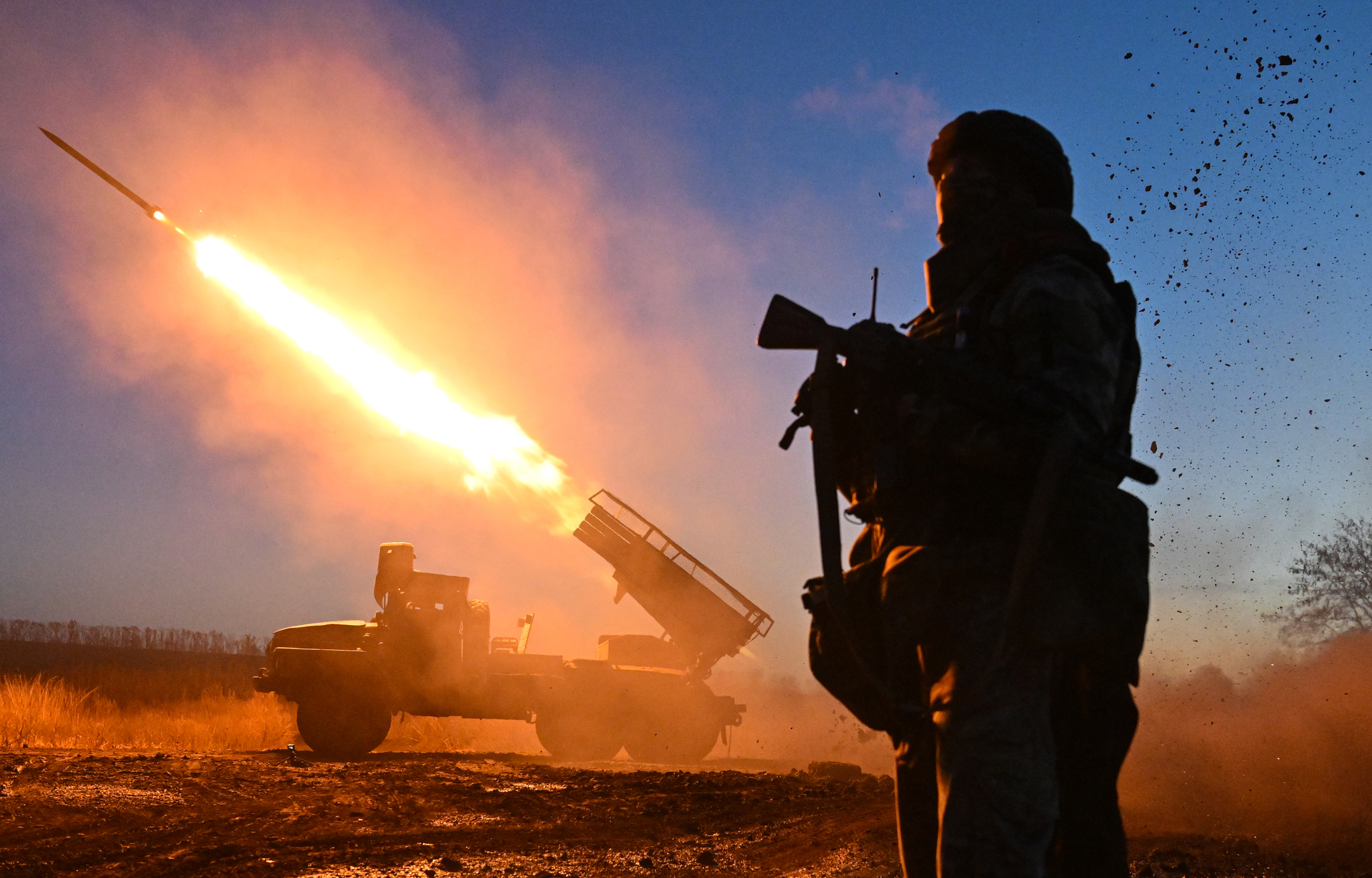 Закрепление на новых рубежах, 300 целей в день, боевой выход робота «Курьер»: как развивается ситуация в зоне СВО