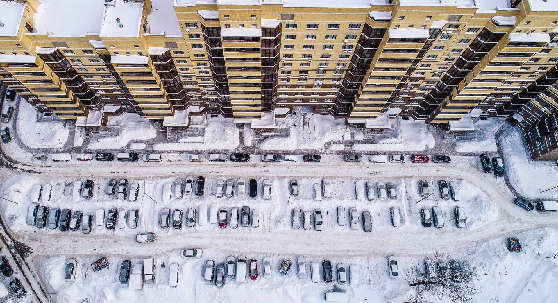 Штрафы за прогрев авто под окнами: цели, сумма, как оспорить