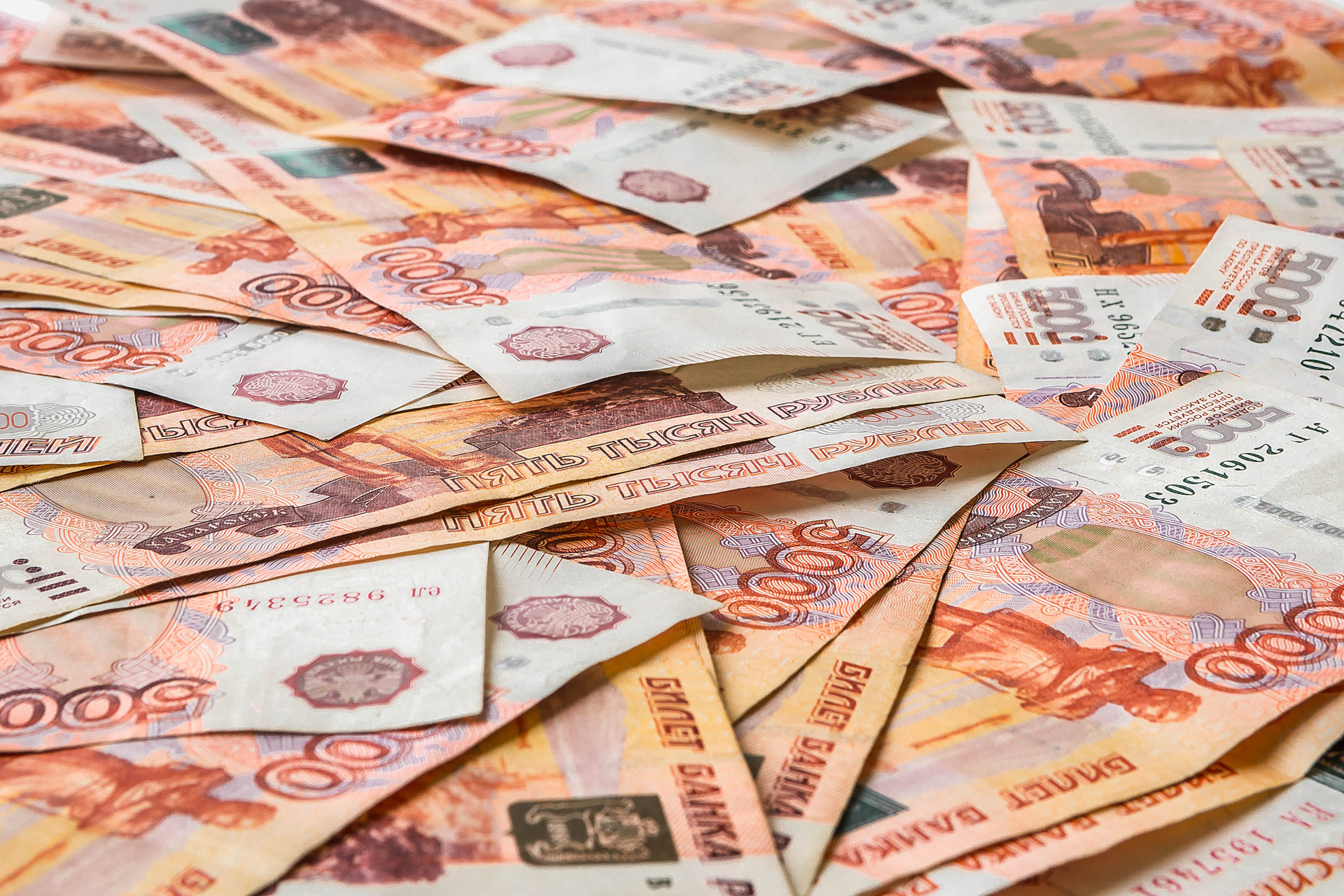 «Важный шаг по поддержке россиян с детьми»: в Госдуме напомнили о введении новой семейной выплаты с 2026 года