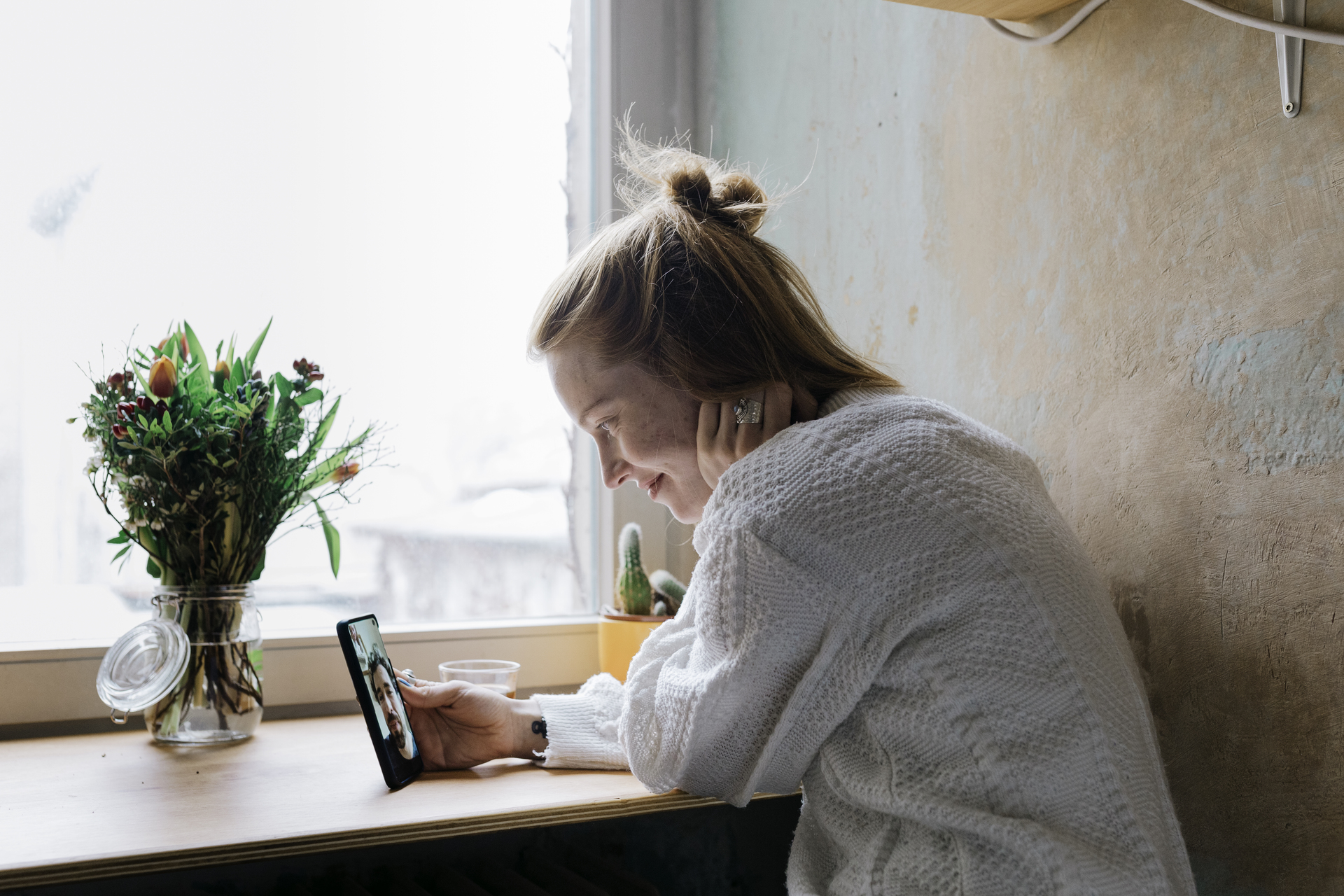 «Проверьте анатомию»: эксперты — о том, как распознать дипфейк и не стать жертвой мошенников