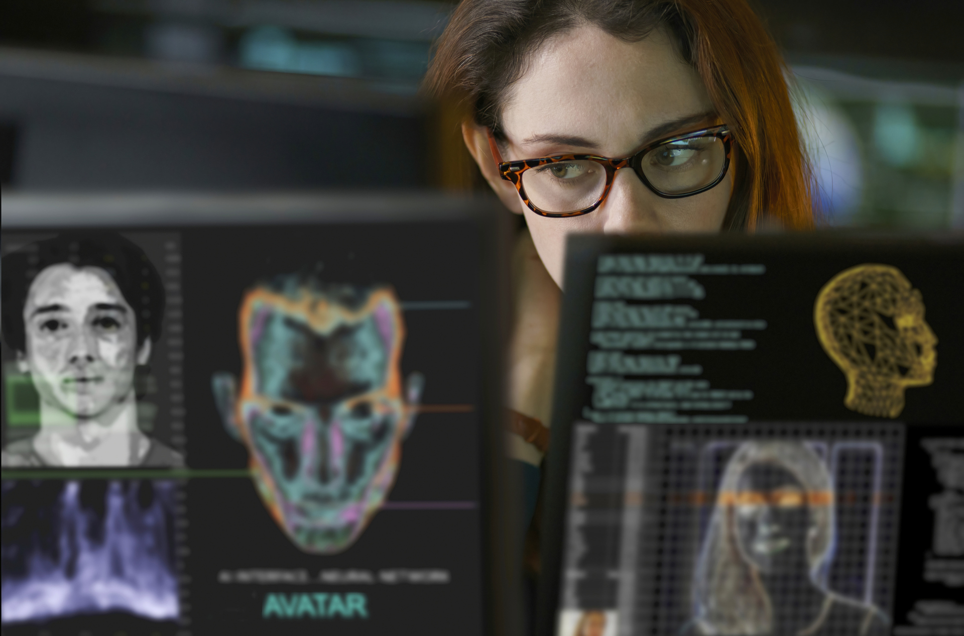 «Проверьте анатомию»: эксперты — о том, как распознать дипфейк и не стать жертвой мошенников