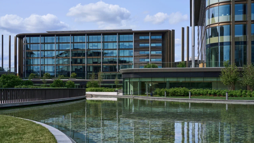 Ефимов: в Можайском районе столицы завершено строительство делового комплекса