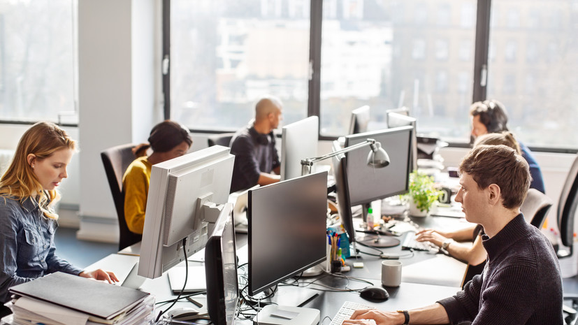 Специалист Малиновская назвала отсутствие офиса «красным флагом» для зумеров