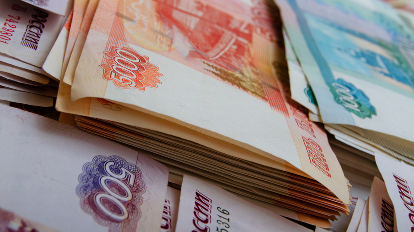 13-я зарплата: что это такое и кто её получит в 2025 году