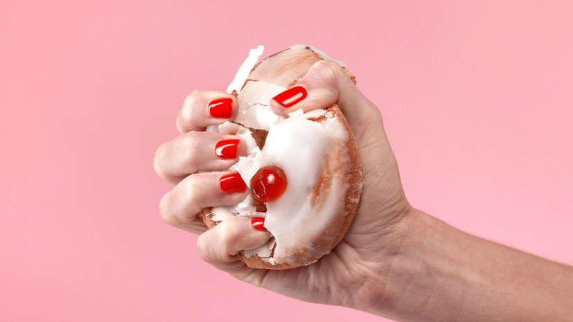 Диетолог Молчанова: стремящиеся похудеть люди часто едят слишком много «полезной» еды