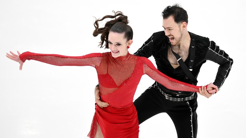 «Боялась, что могут увести»: Жданова и Бабаев-Смирнов о тяжести ожидания, роли бабника, запасе колготок и участии в шоу «Боялась, что могут увести»: Жданова и Бабаев-Смирнов о тяжести ожидания, роли бабника, запасе колготок и участии в шоу