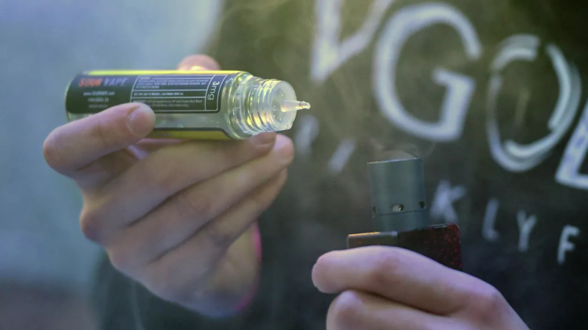 Депутат Тумусов поддержал идею полного запрета вейпов в России