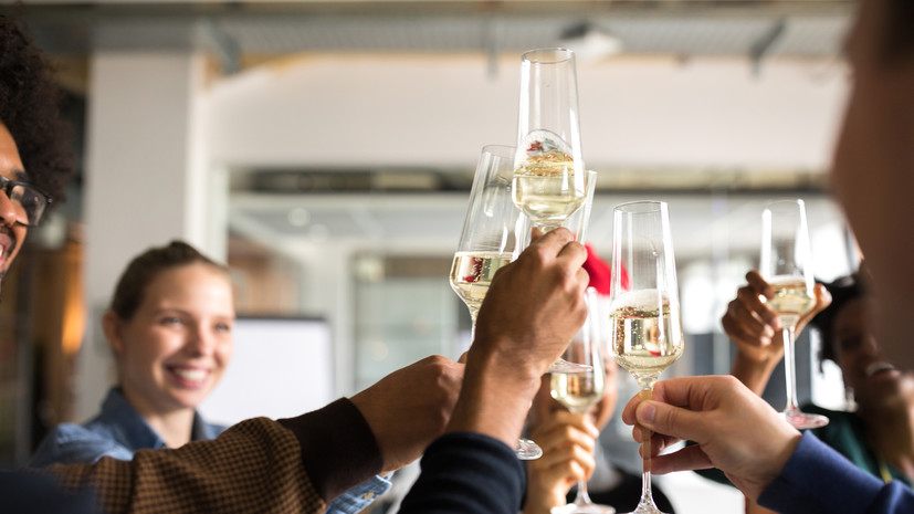 Педагог по этике Будникова: корпоратив — особый формат делового общения