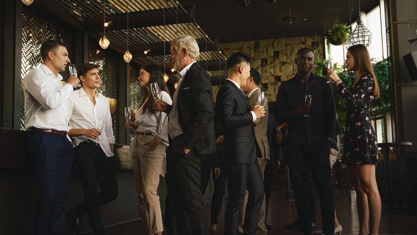 Россиянам объяснили, возможно ли увольнение из-за поведения на корпоративе