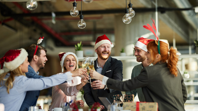 «Ъ»: бизнес в России сократил интерес к новогодним корпоративам на 30%