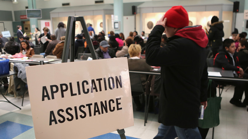 Reuters: США заморозили рассмотрение заявок мигрантов из 19 стран