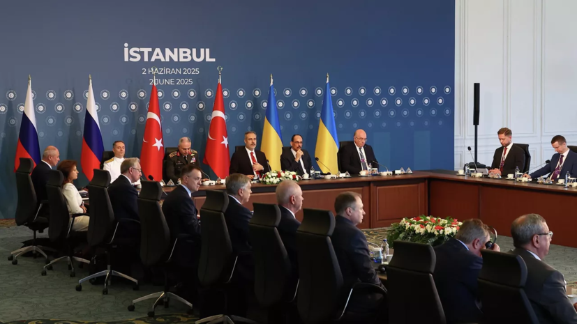 Ушаков: Украина отказалась от продолжения стамбульских переговоров