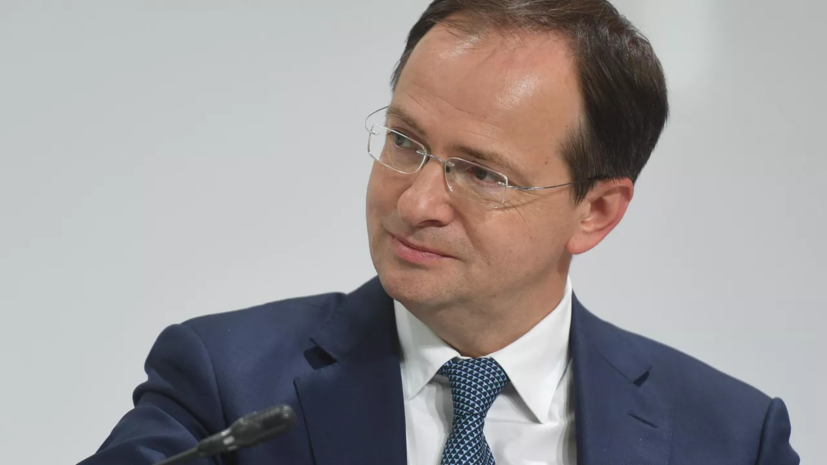 Мединский признался, что считал капибар несуществующими животными