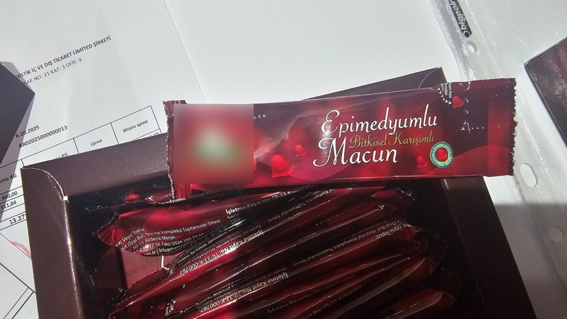 Свыше 22 т афродизиака под видом мёда обнаружили таможенники в фуре из Грузии