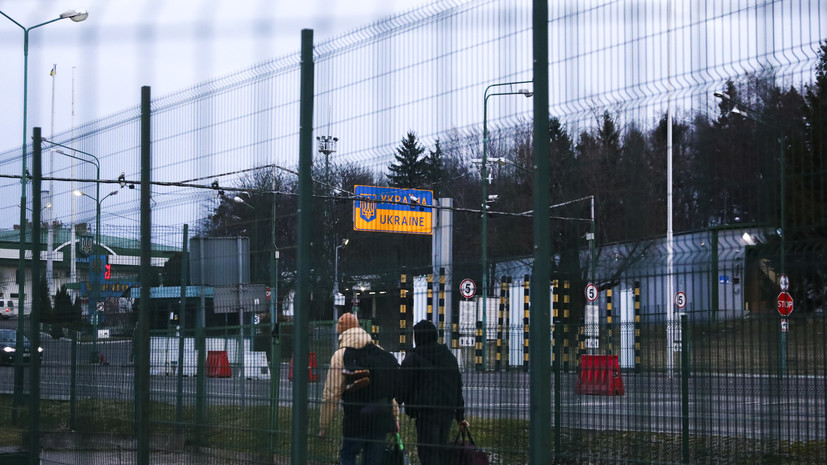 В Польше зафиксировали массовый въезд в страну молодых украинцев