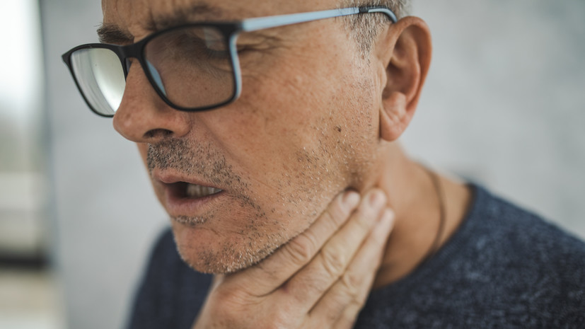 Гастроэнтеролог объяснила, на какие заболевания может указывать горечь во рту