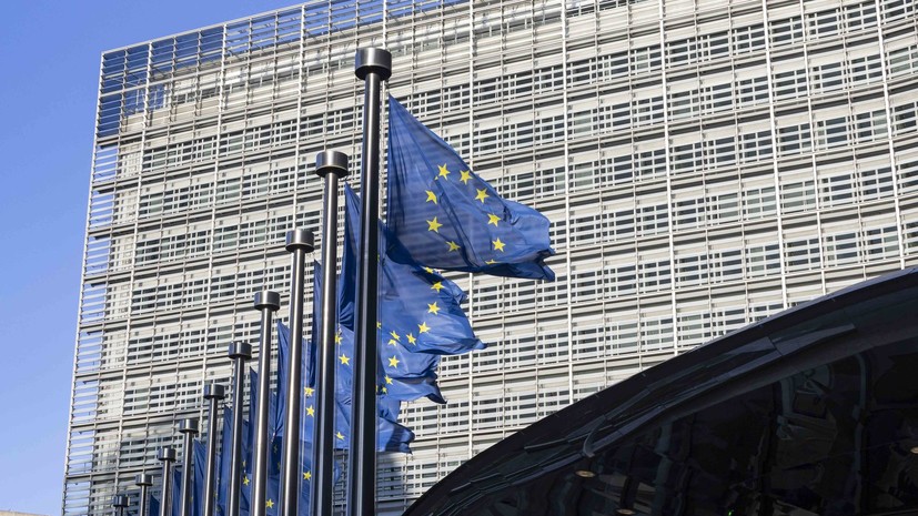 Росфинмониторинг назвал политизированным решение ЕК по России