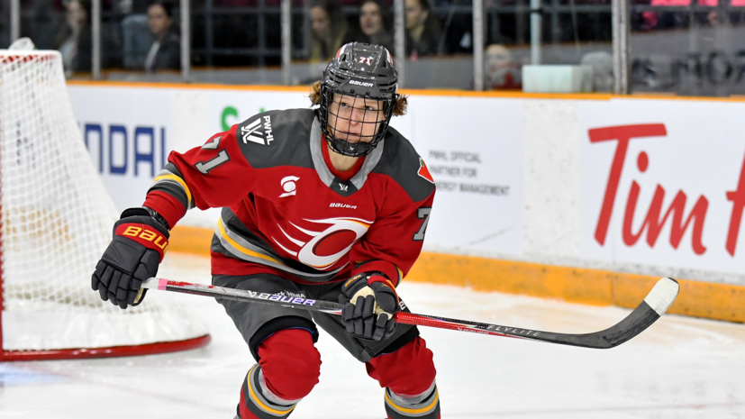 Россиянка впервые забросила шайбу в матче PWHL