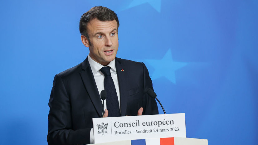 Макрон: ЕС не может заставить Россию сесть за стол переговоров