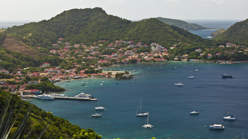 В Гваделупе при наезде автомобиля на толпу на ярмарке пострадали 19 человек