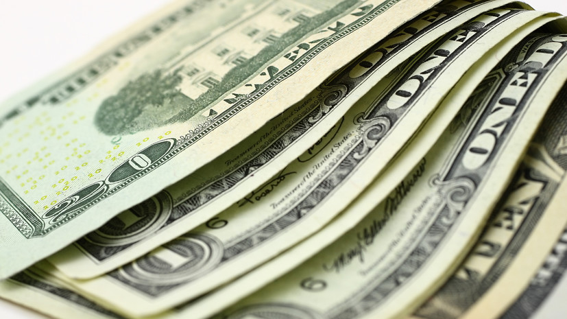 В России с 8 декабря отменяются лимиты на валютные переводы за рубеж