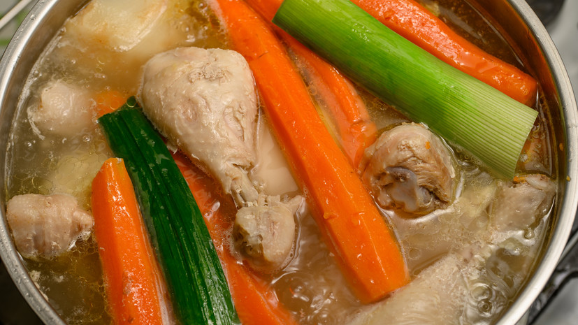 Диетолог Соломатина назвала холодец из куриного бульона самым лёгким