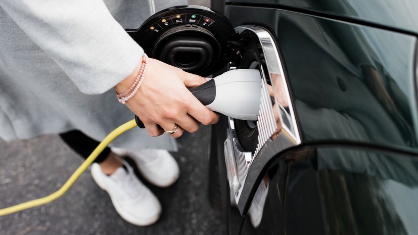 Продажи электромобилей в России выросли на 57% за месяц