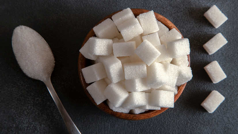 Нутрициолог Дёмина назвала сахар самым «быстрым» источником глюкозы